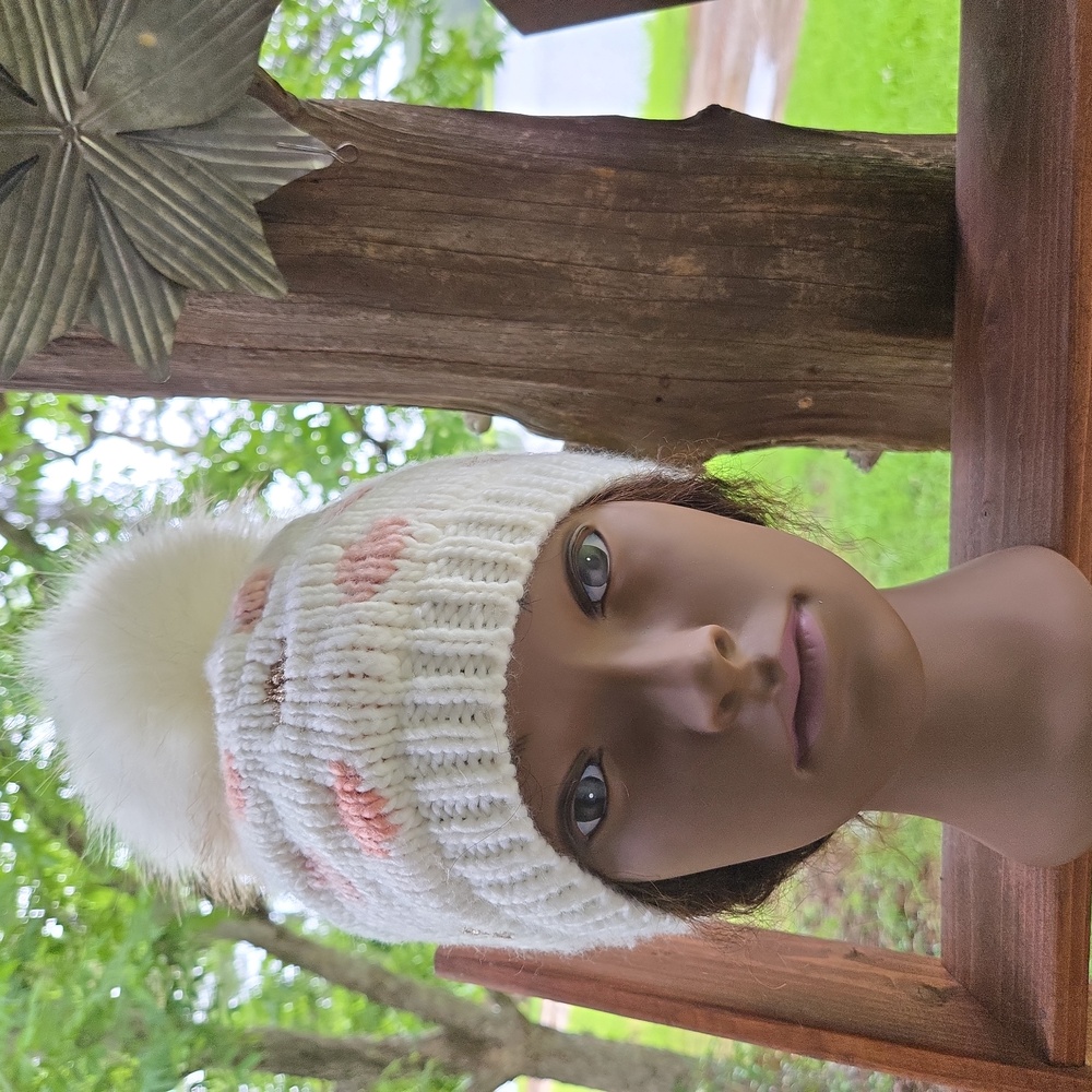 Lauren Conrad Cream Beanie Hat Pink Copper Polka Dots And Furry Pom Pom